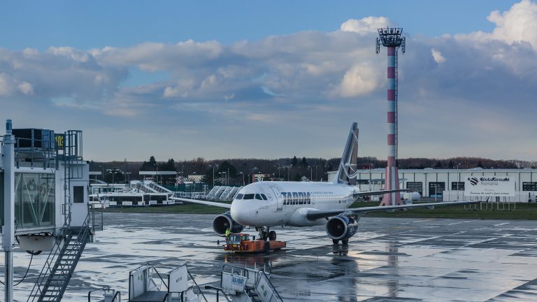 Tarom lansează serviciul de autofacturare online pentru clienți - Emitere factură TAROM