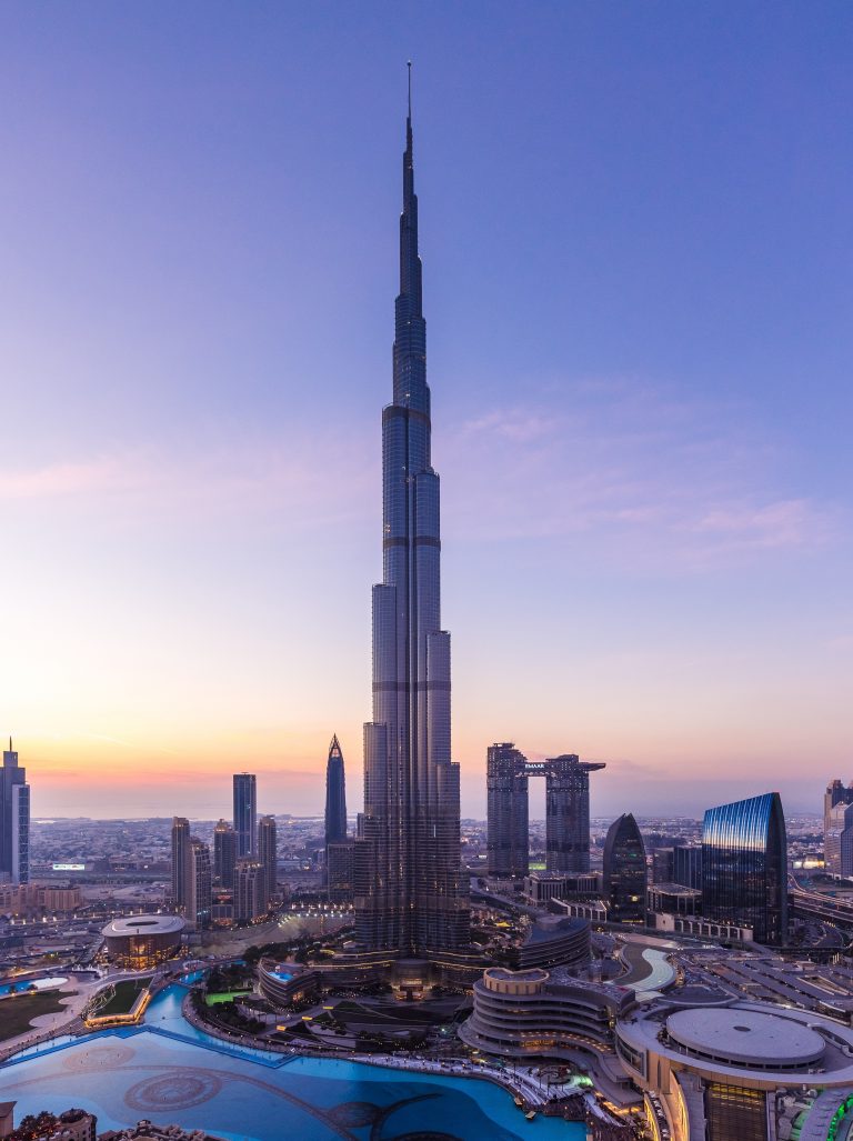 Burj Khalifa, la început părea imposibilă construcția, minuni